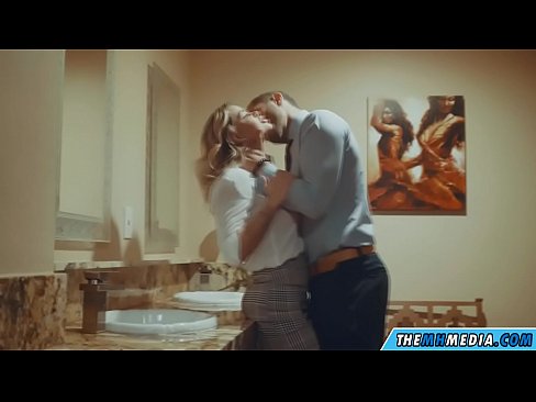 ❤️ Když vás na veřejných záchodcích svádí prsatá blondýna. ☑ Ruské porno u cs.xxxner.ru ❌️❤